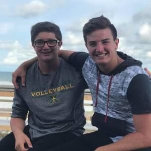 Meet your Posher, Casey